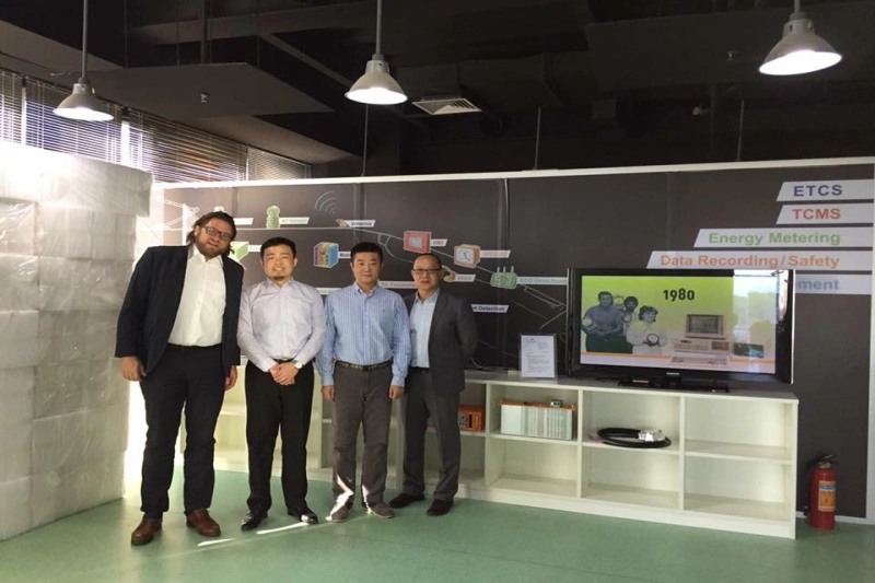 ​  2016年4月哈斯勒公司销售总监Andreas Haas先生抵京对大地同丰公司进行拜访